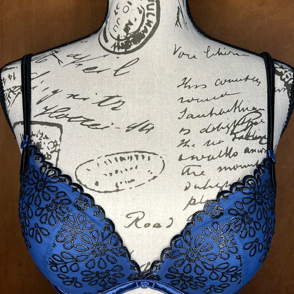 Victoria’s Secret push-up bra
